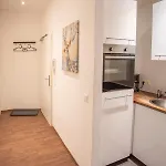 Center I 24h Self-check-in Apartman *