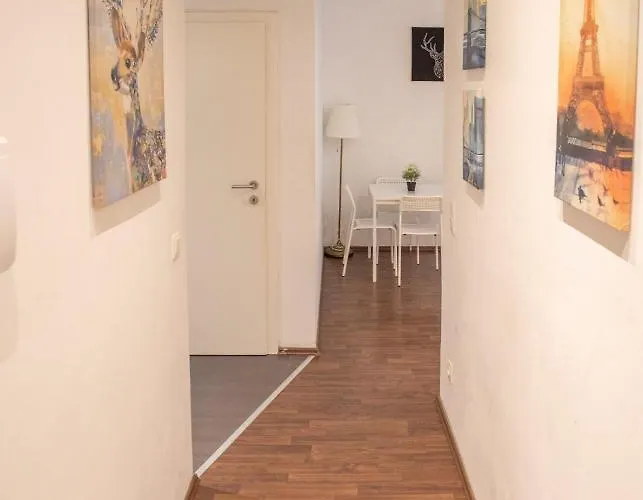 Center I 24h Self-check-in Apartment Innsbruck